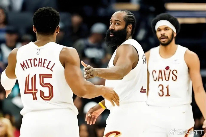 哈登17年季后赛全勤纪录刷新联盟历史标准