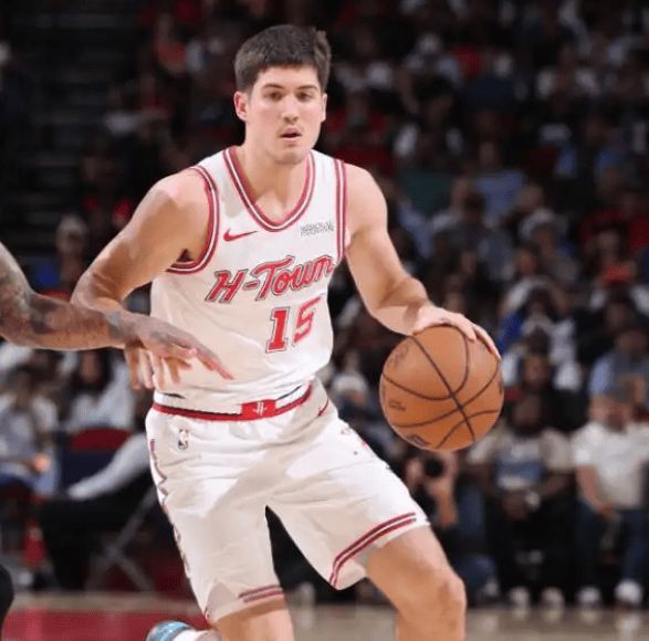 火箭双杀雄鹿终结季后赛希望