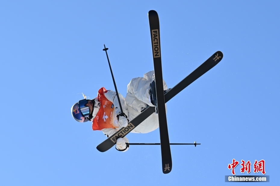 赛季再添一金，谷爱凌凭稳定发挥夺世界杯生涯