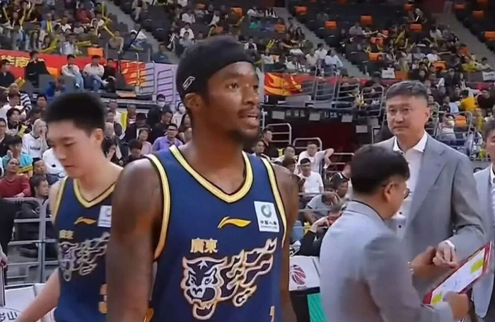 广东男篮双外援伤退焦伯乔离队 常规赛排名面临