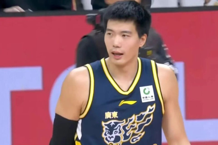 广东男篮双外援伤退焦伯乔离队 常规赛排名面临