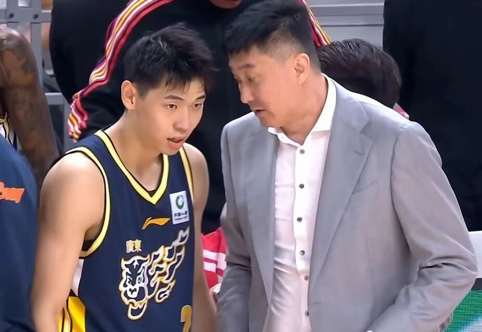 广东男篮双外援伤退焦伯乔离队 常规赛排名面临