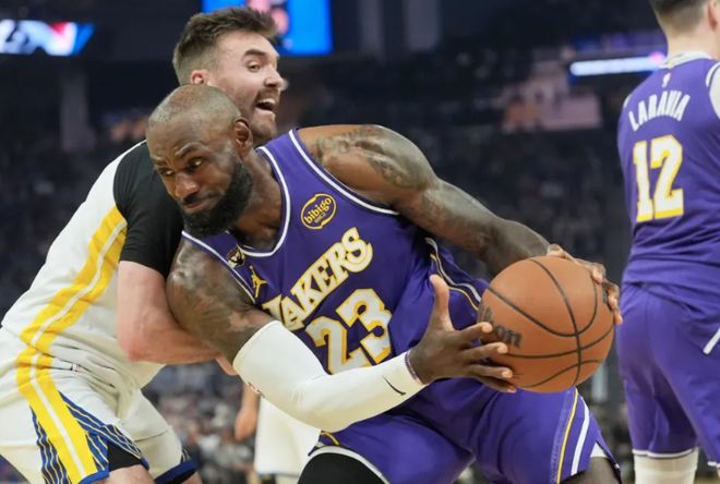 湖人客场大胜勇士 詹姆斯回归率队重返西部第四